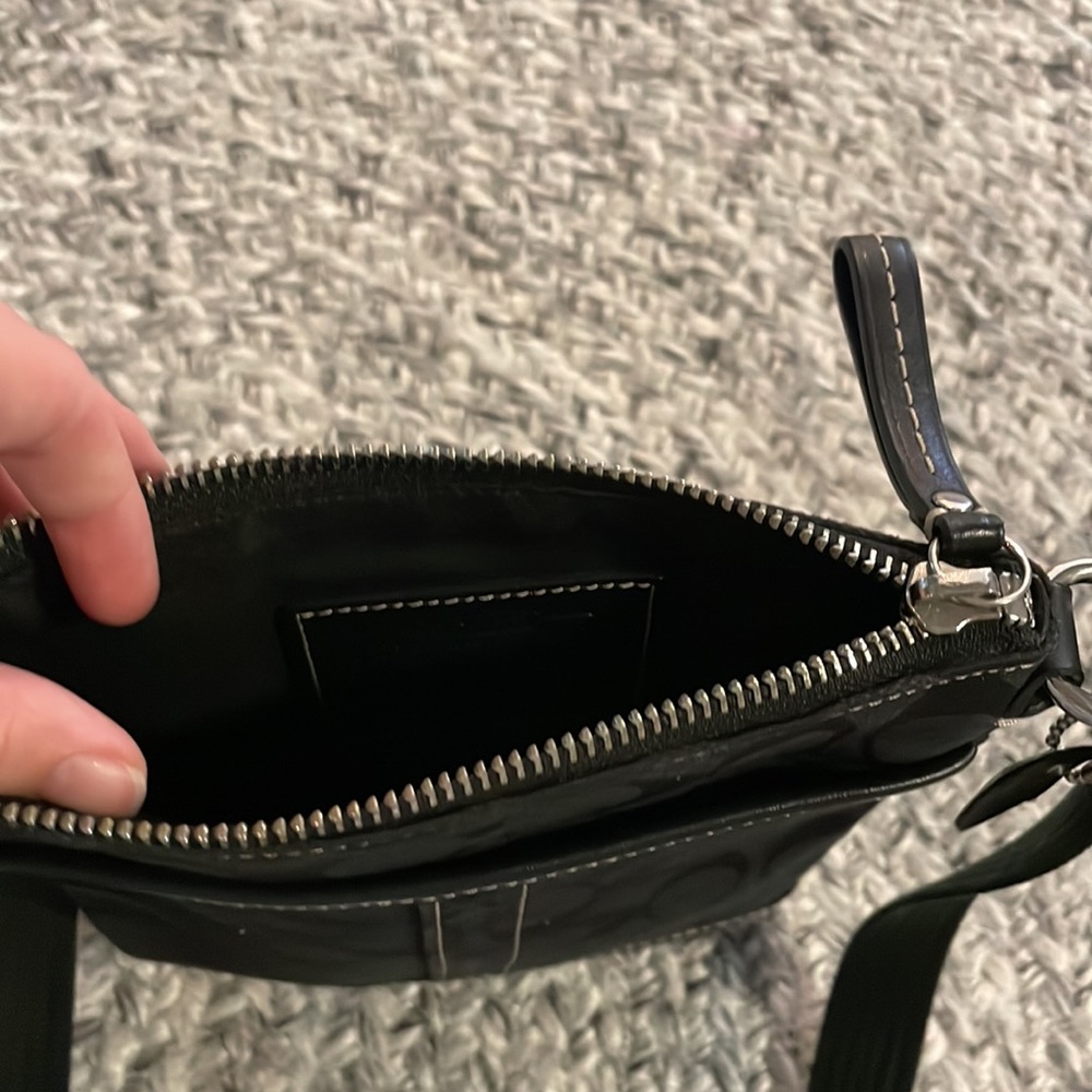 🖤 Amazing 🤩 like new vintage black coach Crossbody bag. - Picture 13 of 14